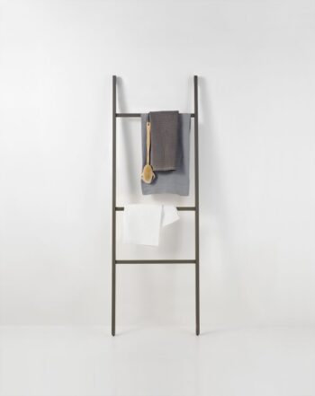 Toallero STAIRS diseñado por Benedini Associati